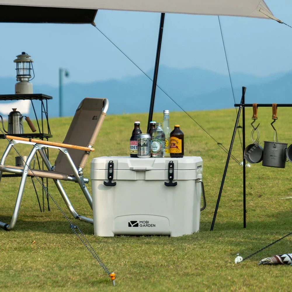 25L Portable Camping Ice Box Cold Storage Cooler White